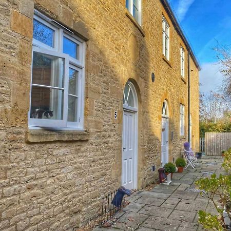 Ferienwohnung Cotswold Chapel, Sleeps Up To 5 In Kingsize Beds Chipping Norton Exterior foto