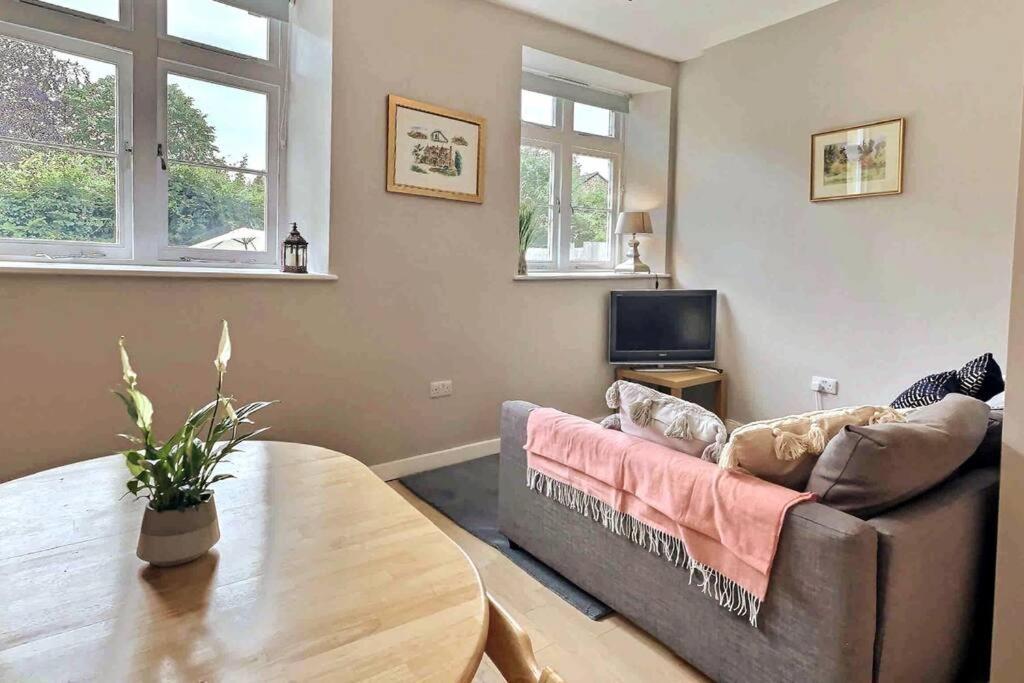 Ferienwohnung Cotswold Chapel, Sleeps Up To 5 In Kingsize Beds Chipping Norton Exterior foto